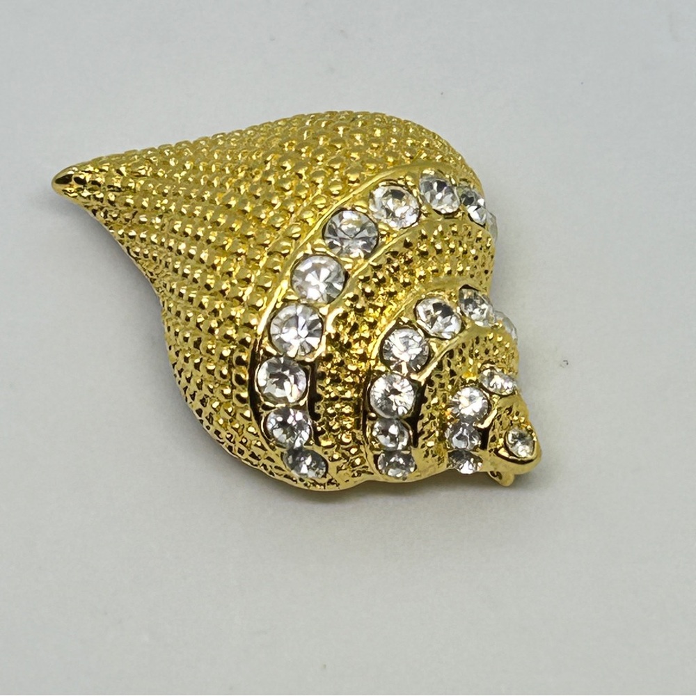 KJL Vtg Gold Conch Shell Brooch with Crystals